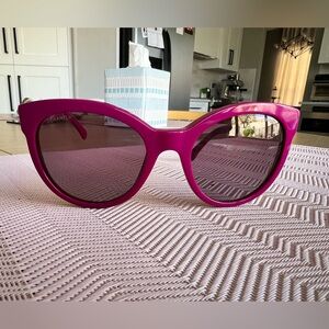 CHANEL
Fuchsia Frame Tinted Retro Sunglasses-5315